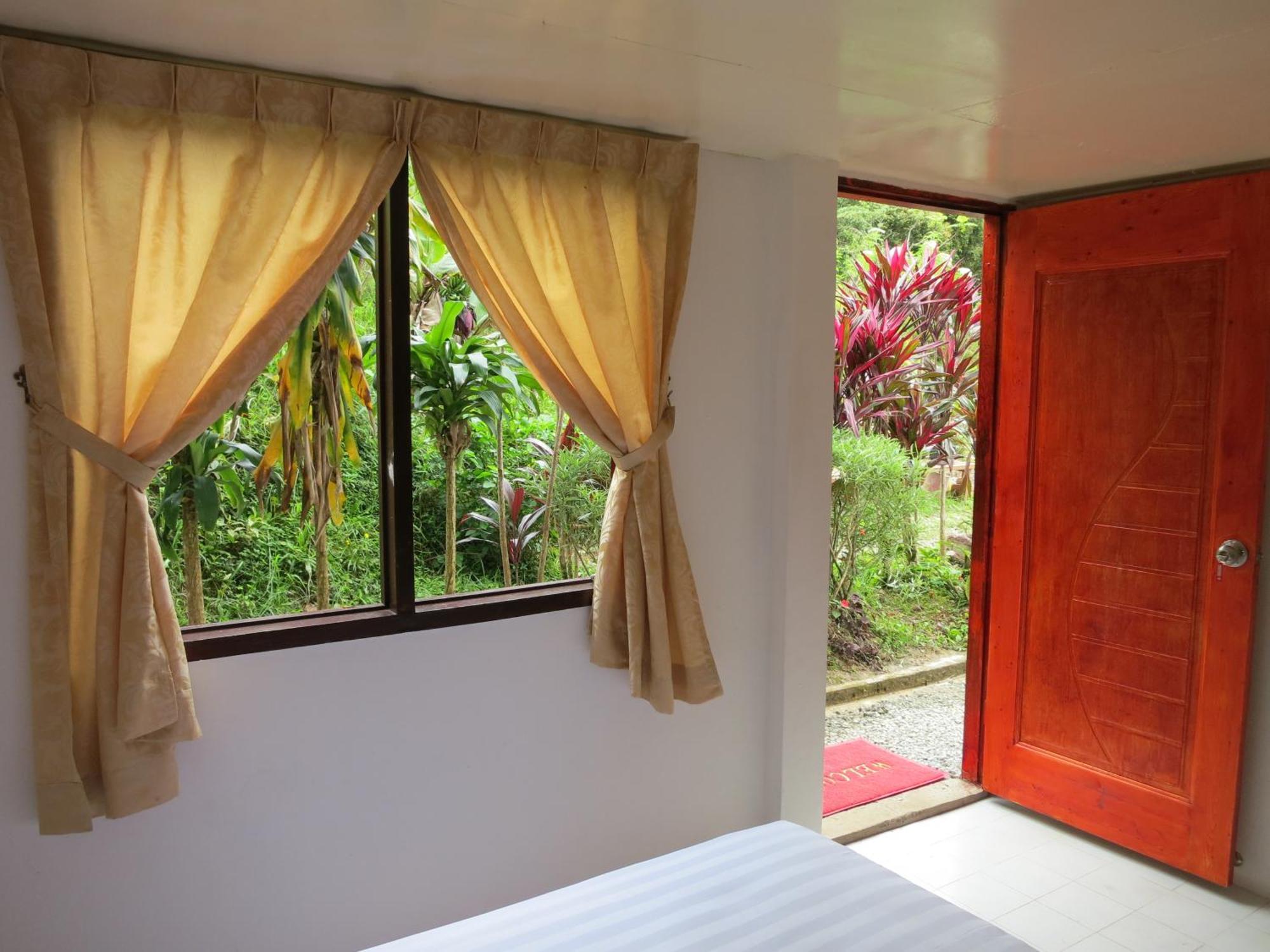 Mile 36 Lodge Kundasang Room photo