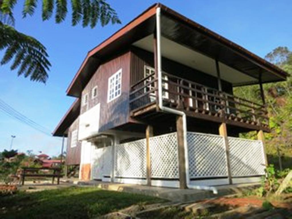 Mile 36 Lodge Kundasang Exterior photo